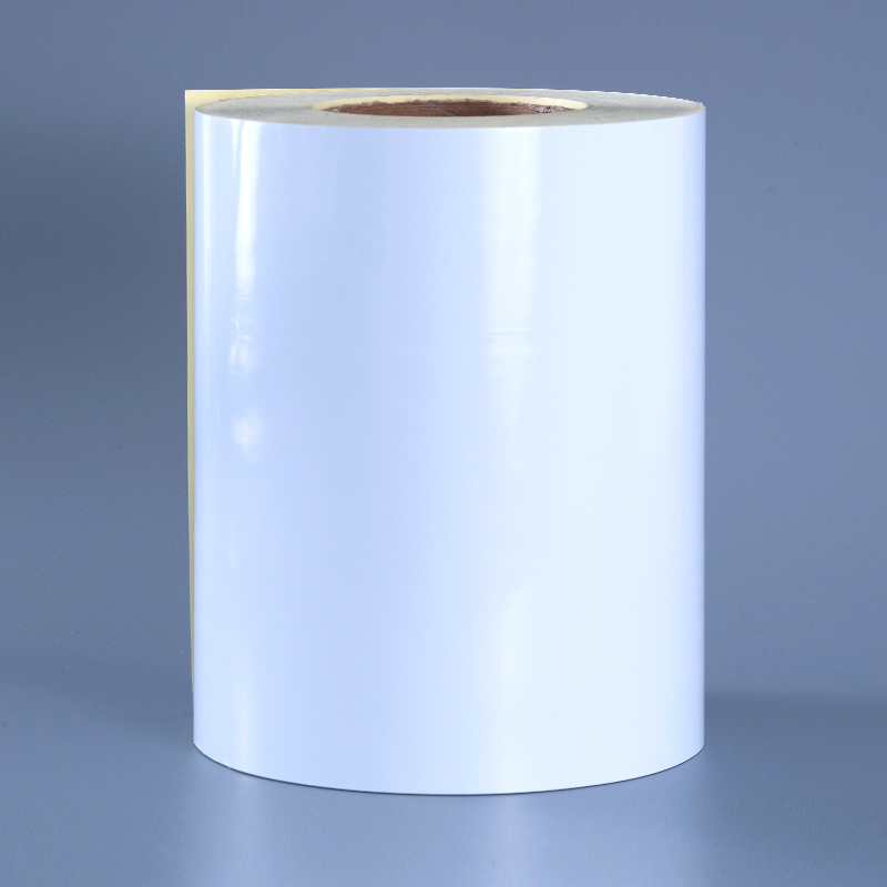 Dijital Baskı için Solvent Akrilik Yapışkanlı Jumbo Rulo ile 50mic Parlak Beyaz Polyester PET Film Kendinden Yapışkanlı Etiket