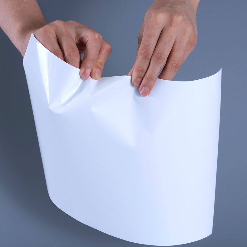 Mürekkep Püskürtmeli Baskı için Akrilik Yapışkanlı Jumbo Rulo ile 25mic Parlak PET Vinil Film Etiket Malzemeleri