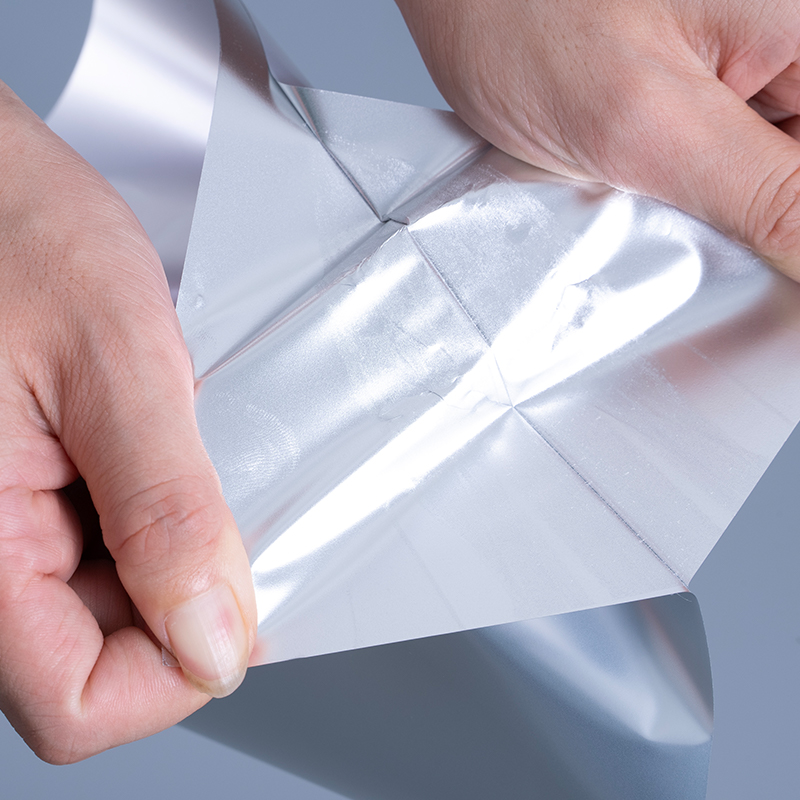 Kendinden Yapışkanlı Mürekkep Püskürtmeli Mat Gümüş PET Film